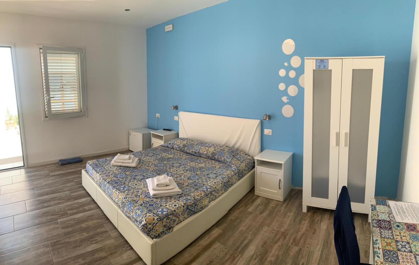 Borgomarino'S Room Cefalu Exterior photo